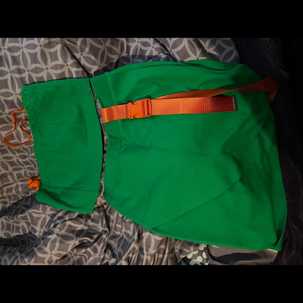 Green Two-Piece Set - Picture 4 of 5